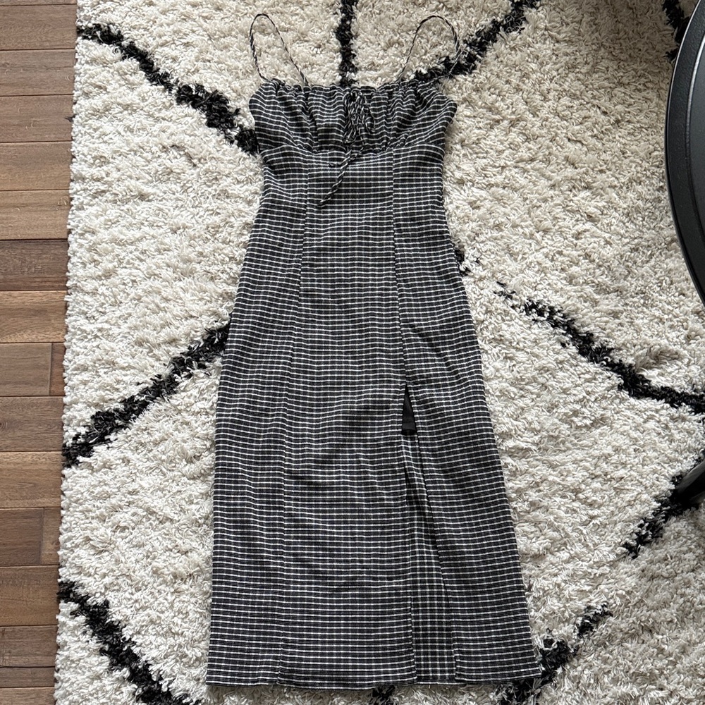 Forever 21 Black and White Strappy Midi Dress